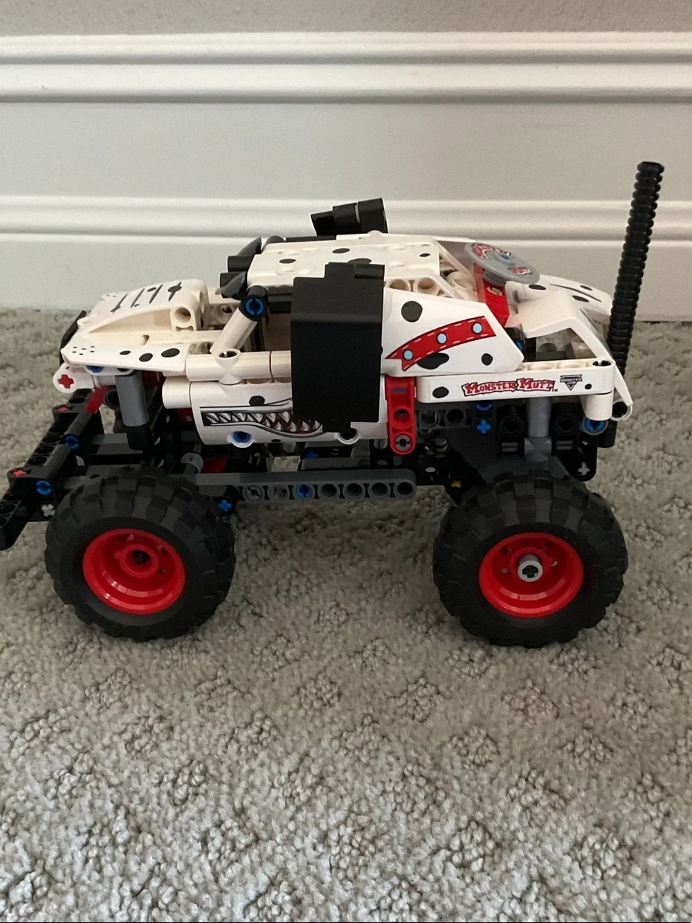 Lego White and Black Off-Road Buggy with Red Accents